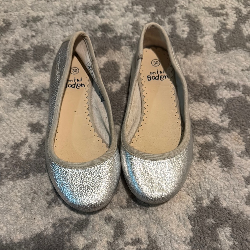 Mini Boden Silver Ballet Flats Size 30/12